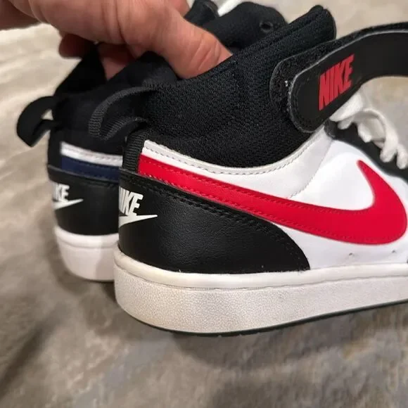 Court Borough Mid 2 GS 'White Black University Red' youth size 5.5 women’s 6 GUc - Picture 3 of 10
